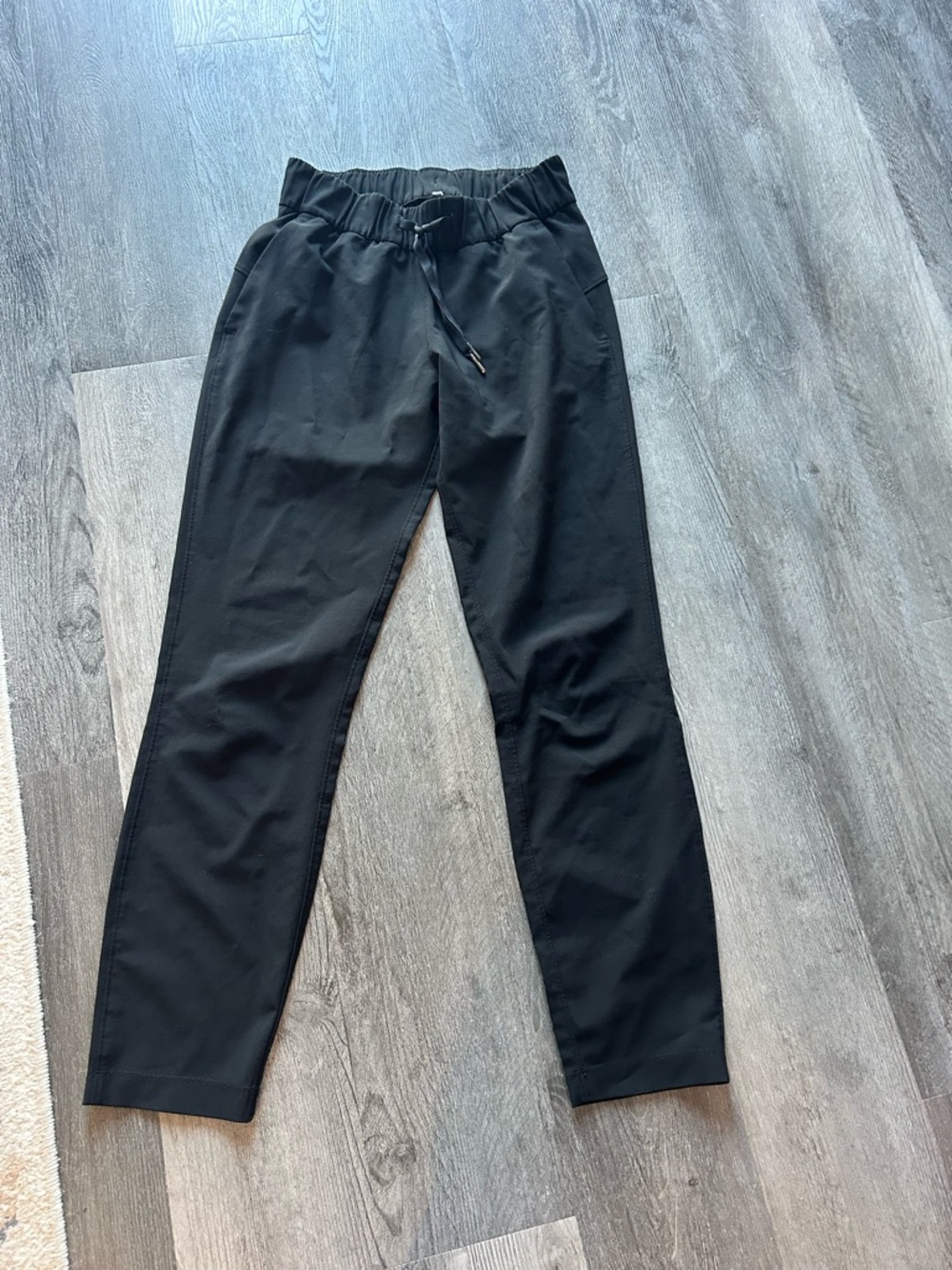 Lululemon Women’s Black Elastic Waist Drawstring Pants